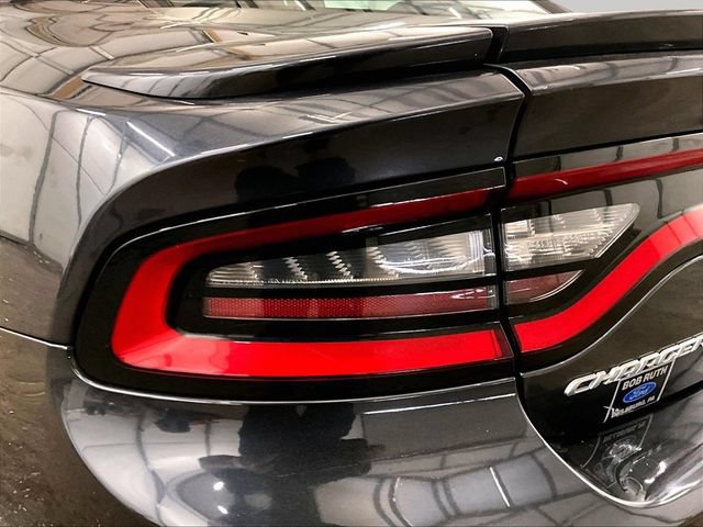 Used 2016 Dodge Charger R/T RWD image 28