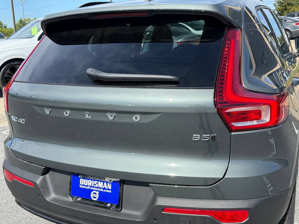 New 2026 Volvo XC40 B5 Plus w/ Climate Package AWD/4WD image 5