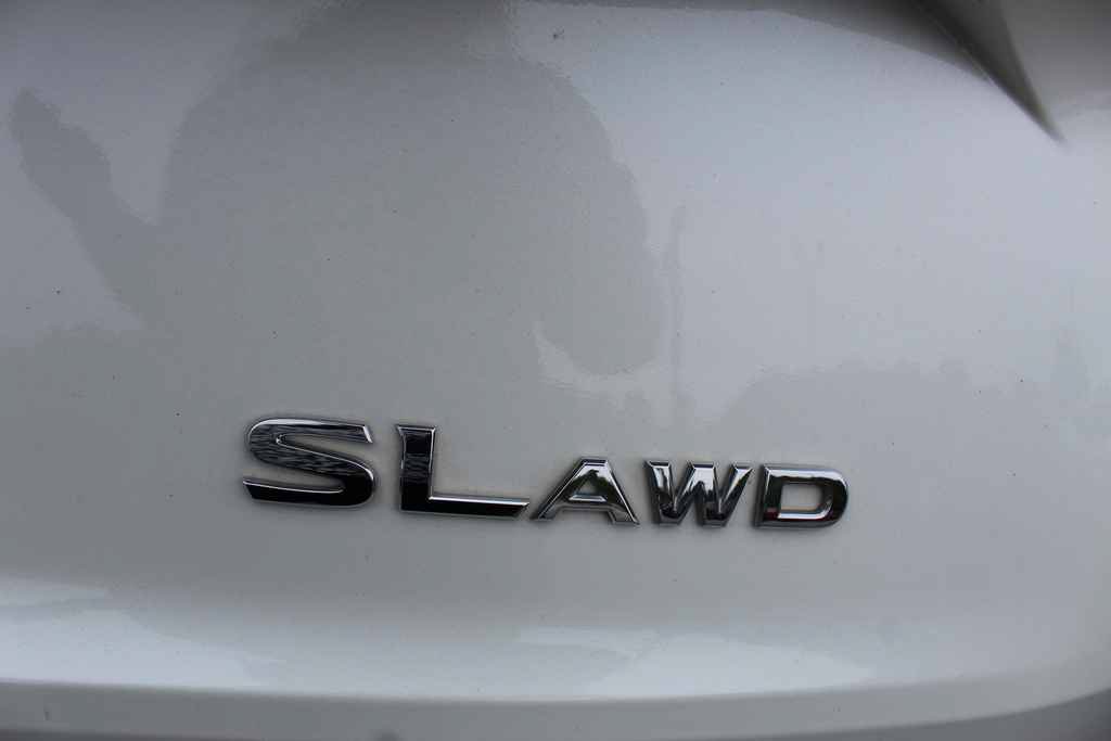 Used 2023 Nissan Rogue SL AWD/4WD image 7