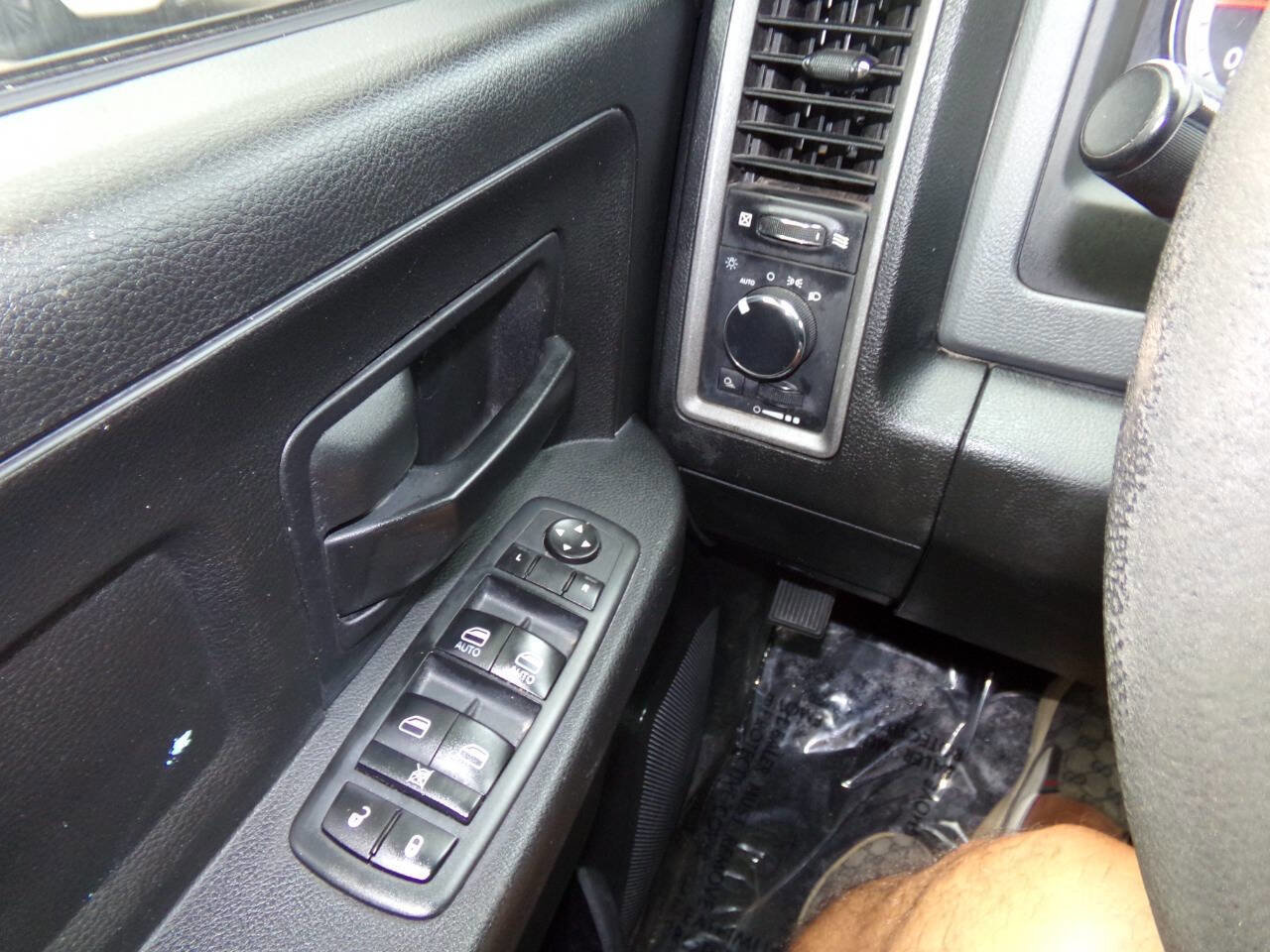 Used 2017 RAM 2500 Tradesman w/ Chrome Appearance Group image 57