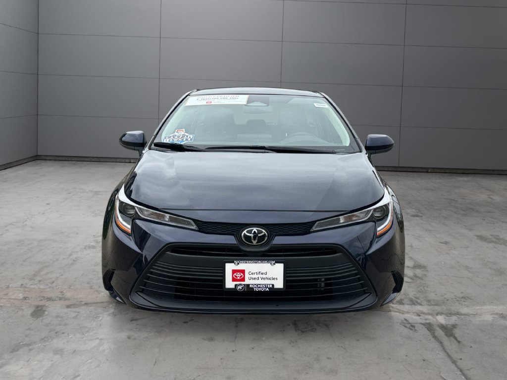 Used 2025 Toyota Corolla LE FWD image 8
