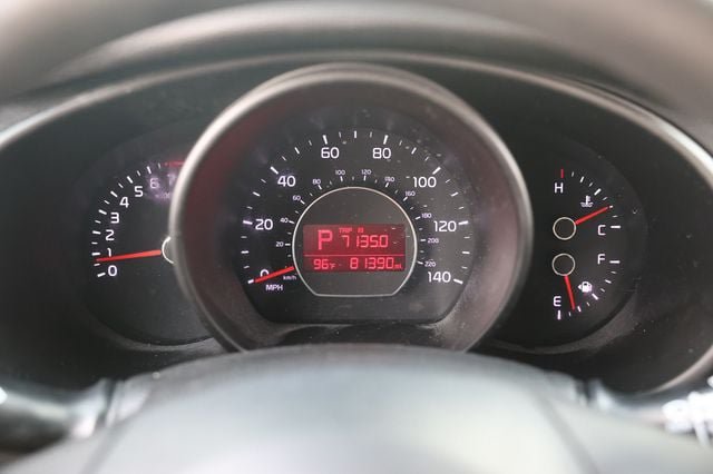 Used 2017 Kia Soul FWD image 29