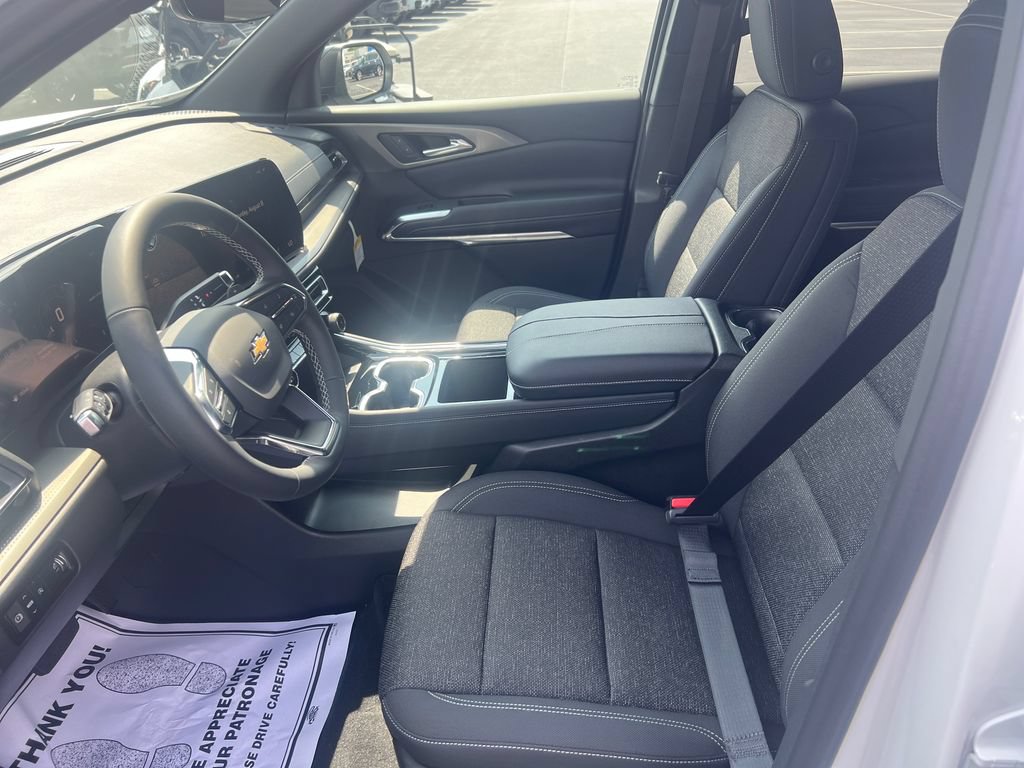 New 2027 Chevrolet Traverse LT w/ Driver Confidence Package FWD image 12