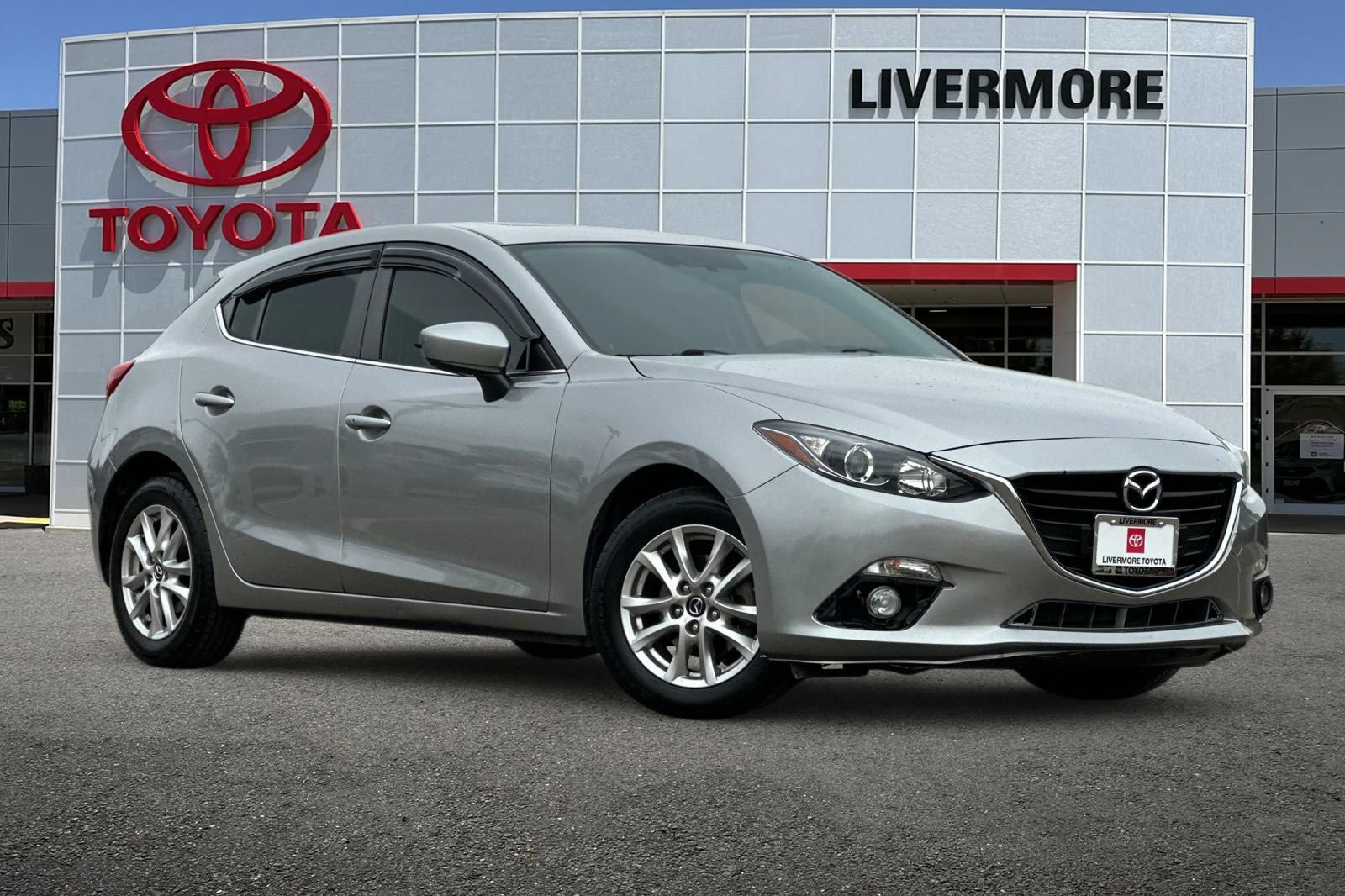Used 2016 MAZDA MAZDA3 i Grand Touring FWD image 2