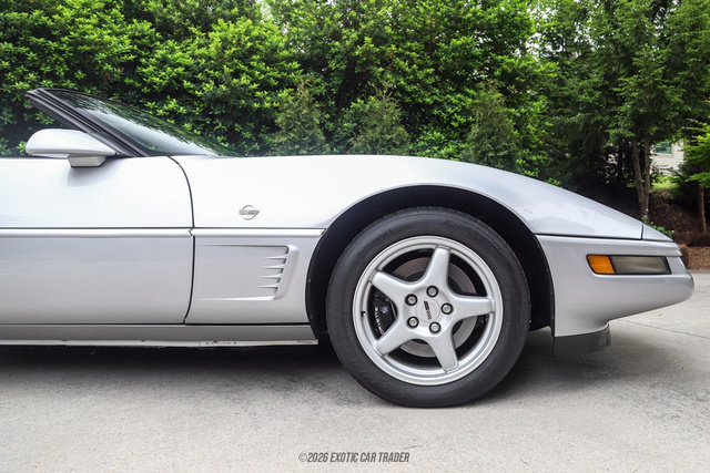 Used 1996 Chevrolet Corvette Convertible RWD image 11