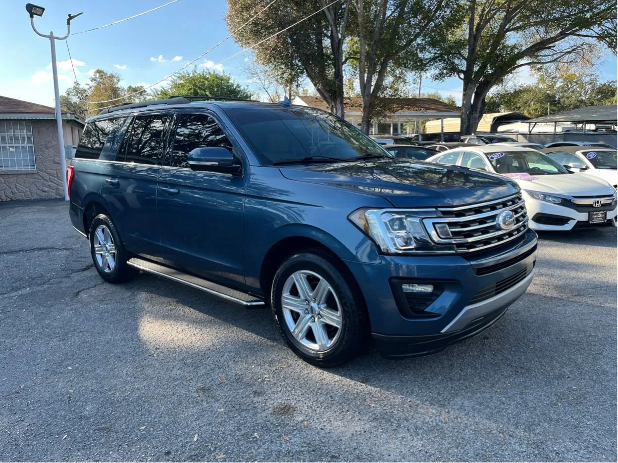 Used 2020 Ford Expedition XLT w/ Equipment Group 202A image 3