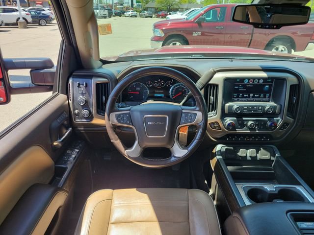 Used 2018 GMC Sierra 2500 Denali w/ Duramax Plus Package AWD/4WD image 11