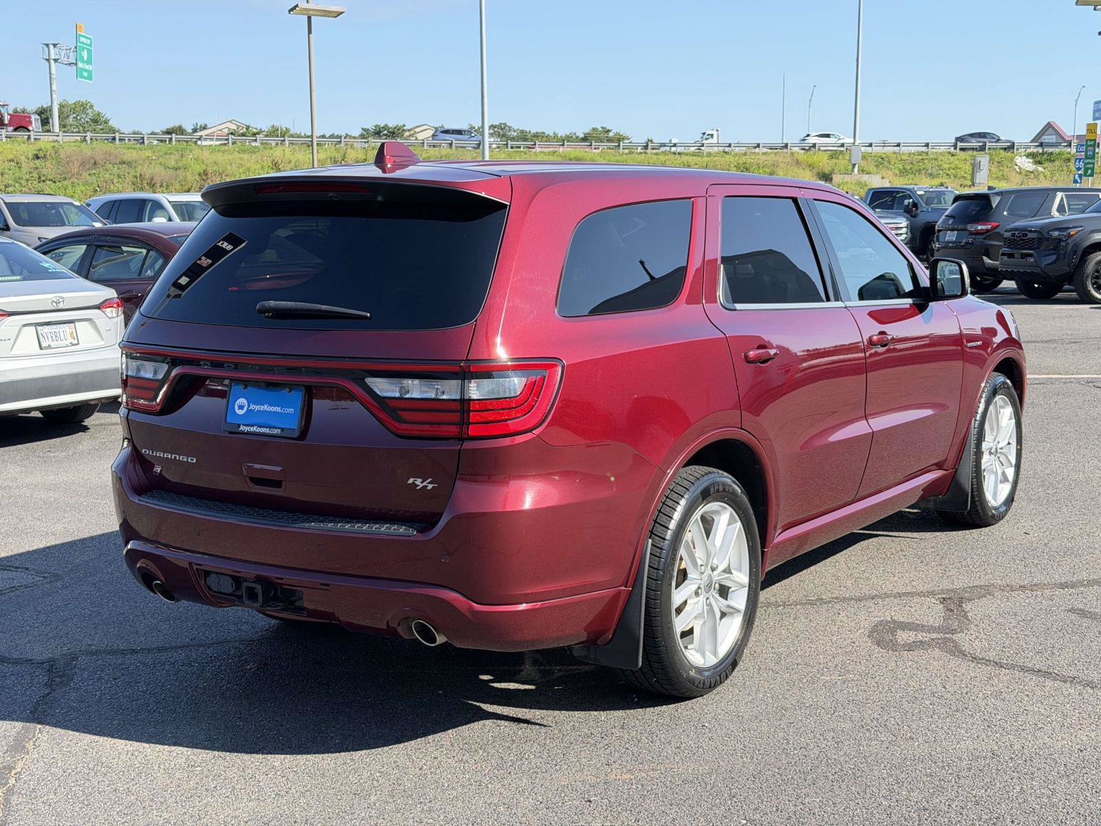 Used 2022 Dodge Durango R/T w/ Trailer Tow Group IV AWD/4WD image 2