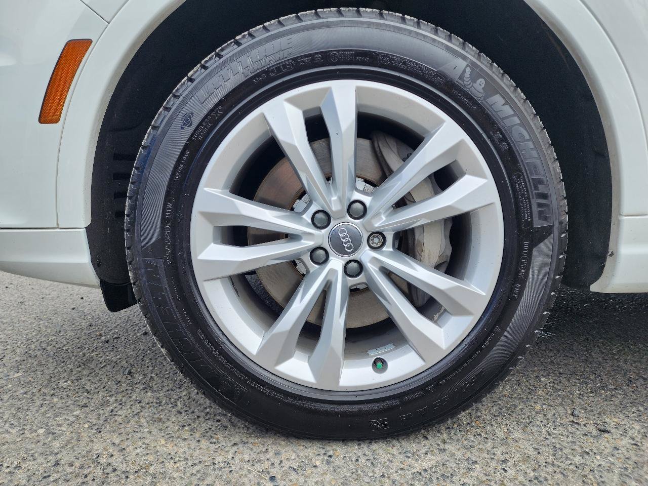 Used 2017 Audi Q7 3.0T Premium AWD/4WD image 47