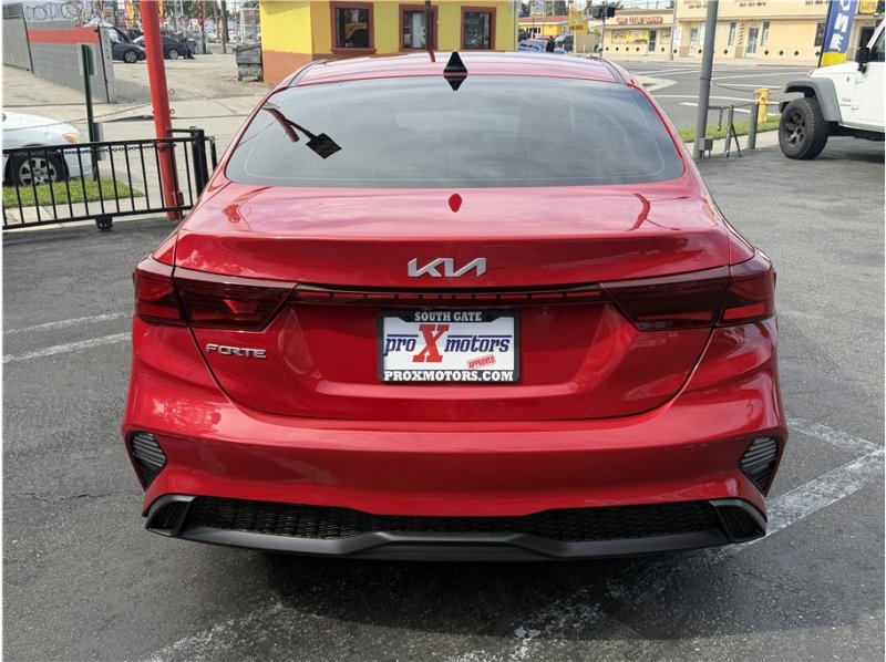 Used 2024 Kia Forte LXS w/ LXS Technology Package image 6