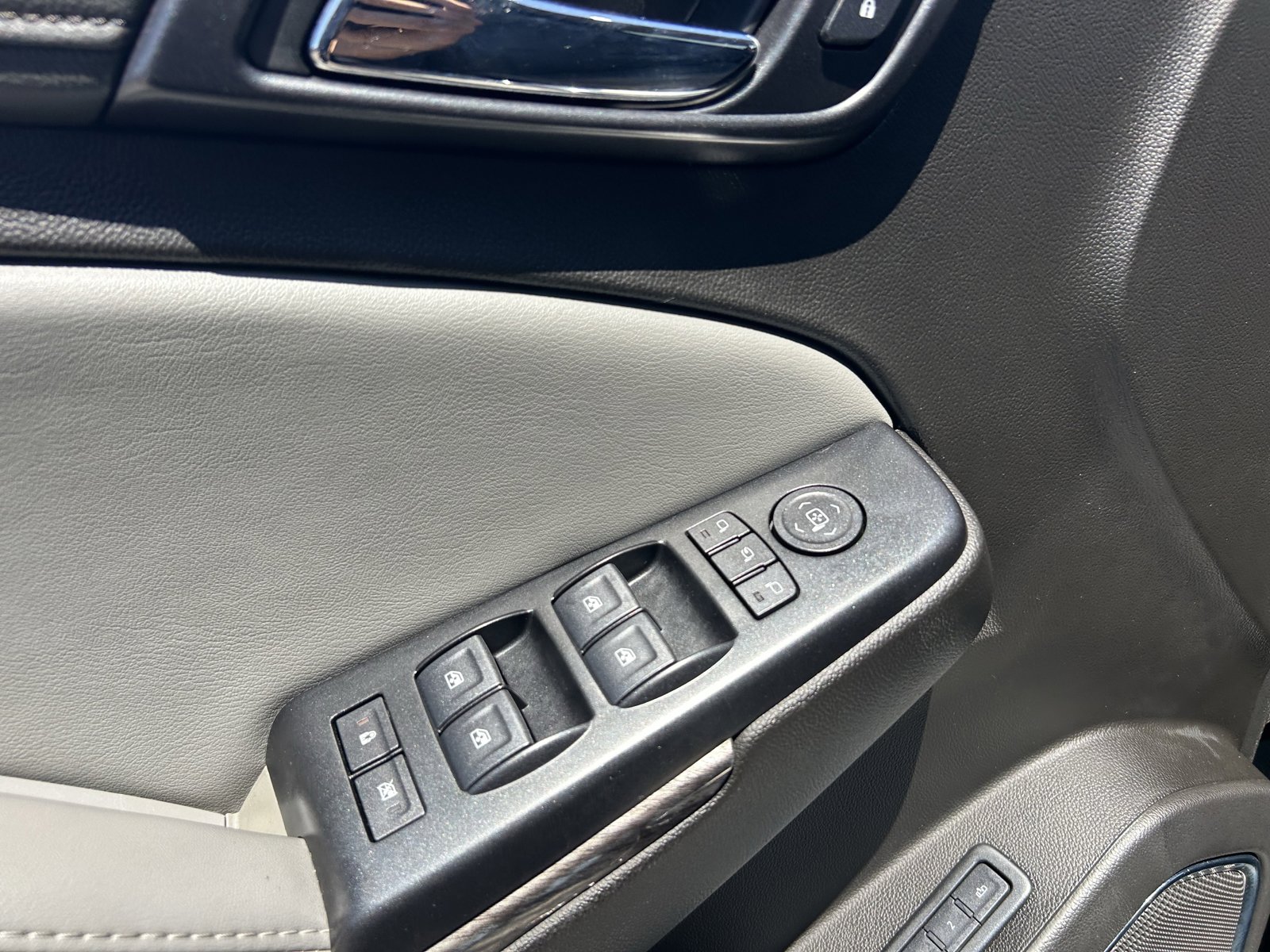 Certified 2020 Chevrolet Tahoe LT w/ Luxury Package AWD/4WD image 29