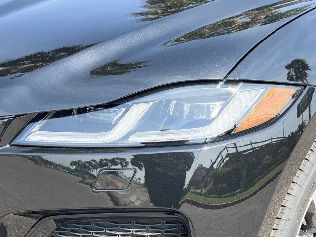 New 2026 Jaguar F-PACE R-Dynamic S image 13