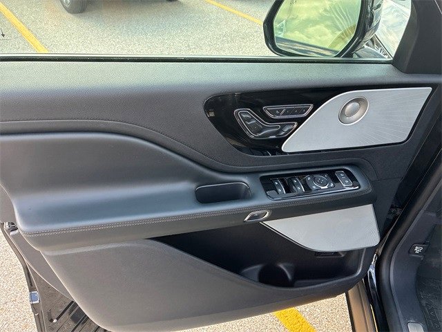 New 2025 Lincoln Aviator Reserve w/ Equipment Group 201A image 24