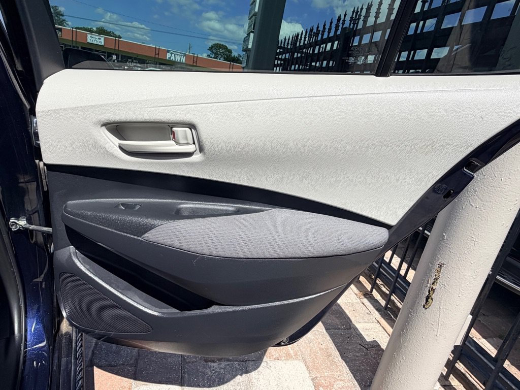 Used 2022 Toyota Corolla LE FWD image 23