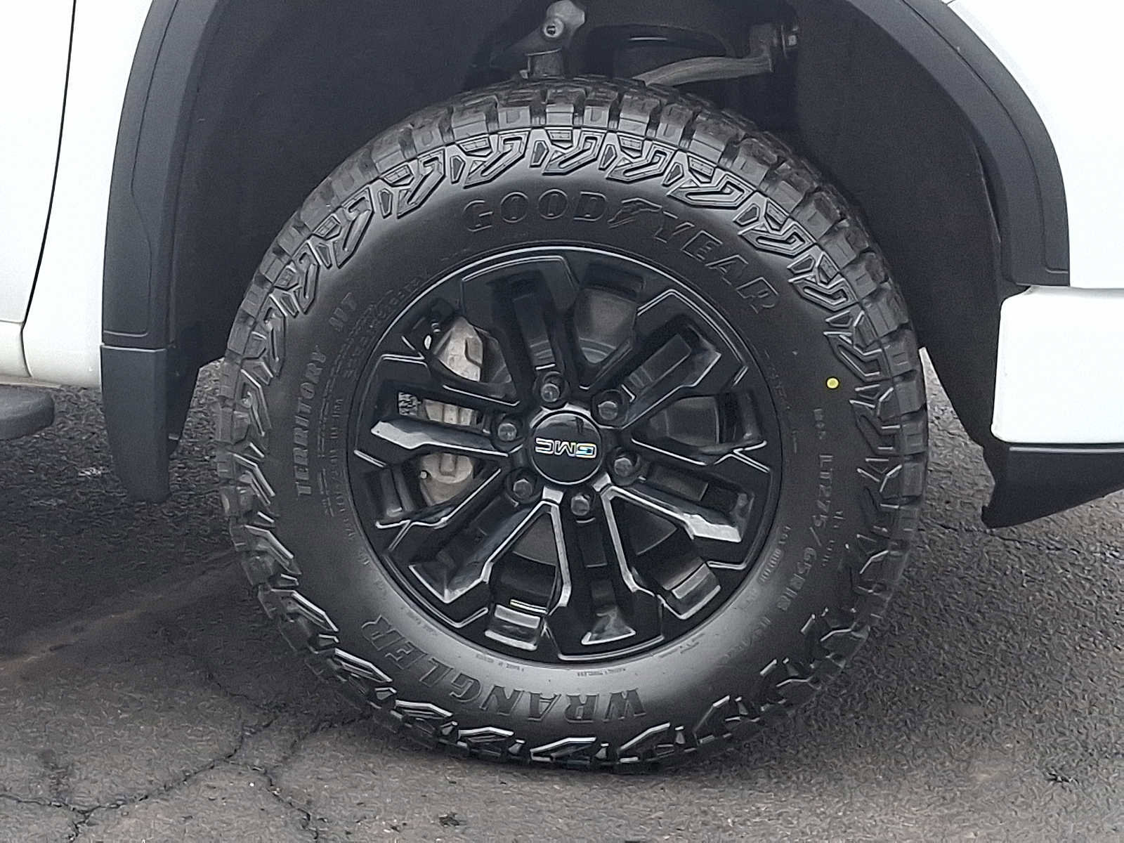 Used 2022 GMC Sierra 1500 AT4 w/ AT4 Premium Package image 8