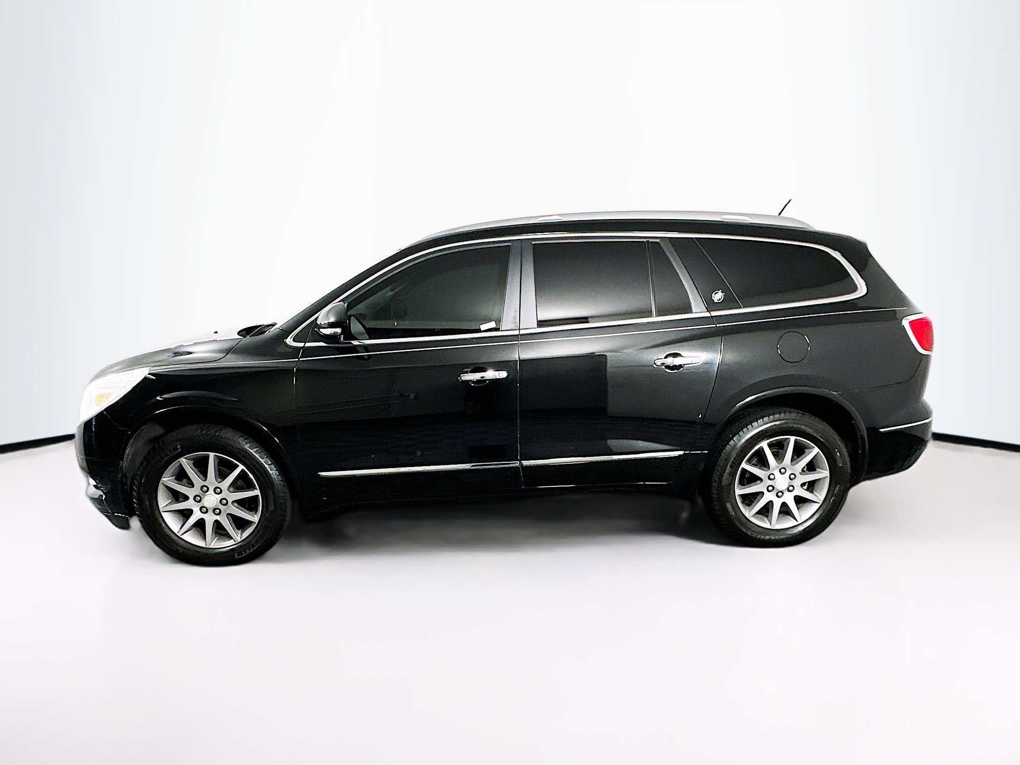 Used 2016 Buick Enclave Convenience FWD image 4