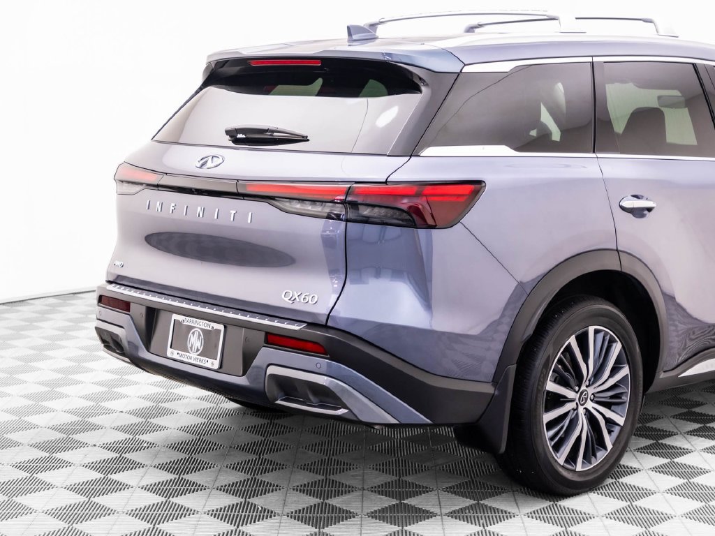 Certified 2023 INFINITI QX60 Sensory w/ Vision Package AWD/4WD image 32