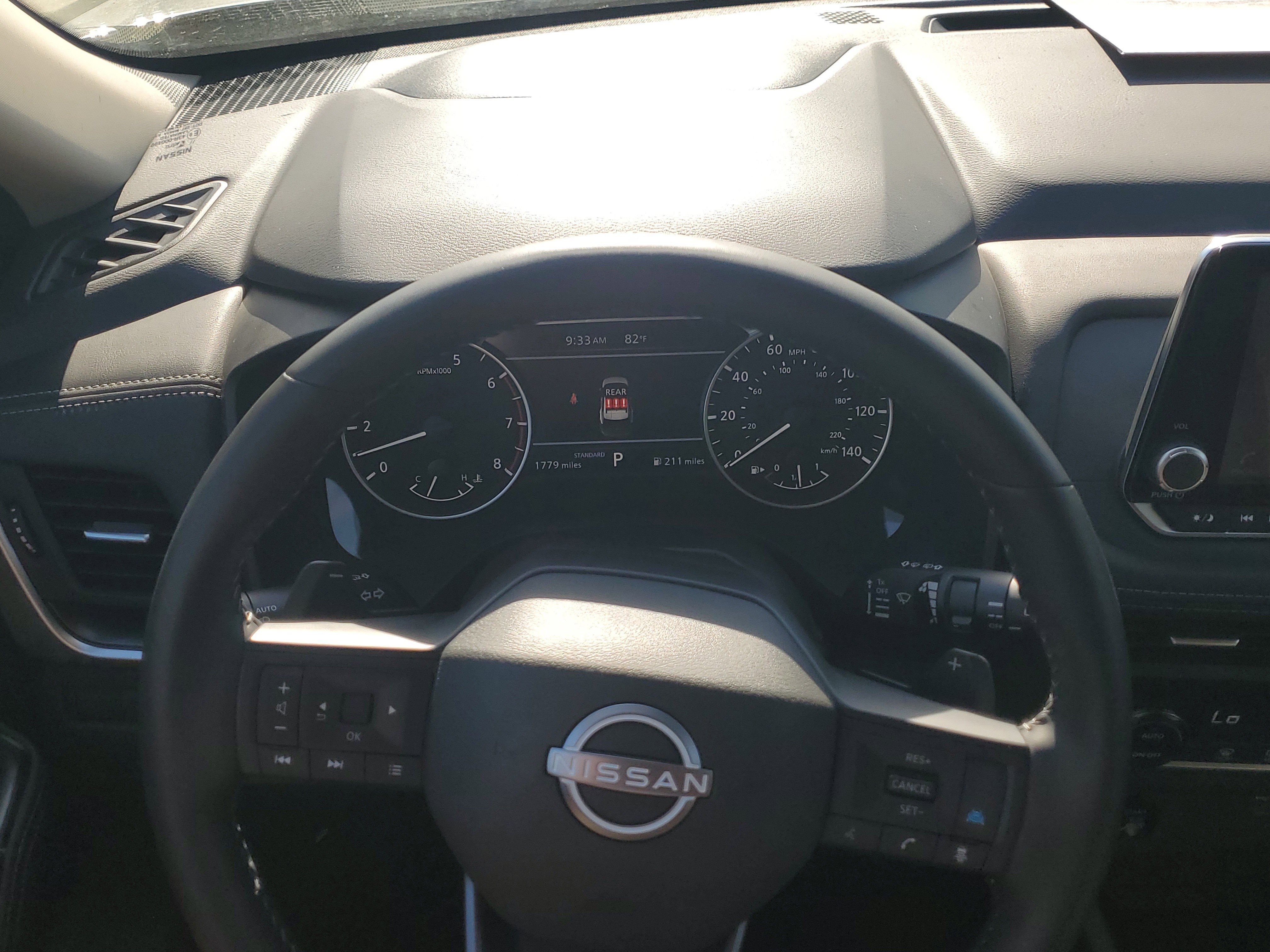 Certified 2025 Nissan Rogue SV image 20