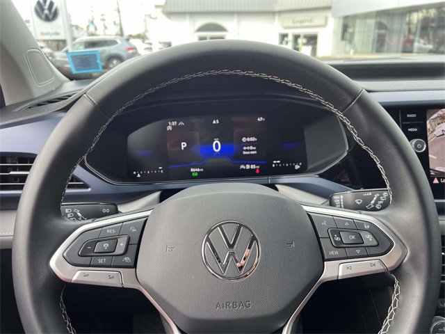 Used 2024 Volkswagen Taos SE image 30