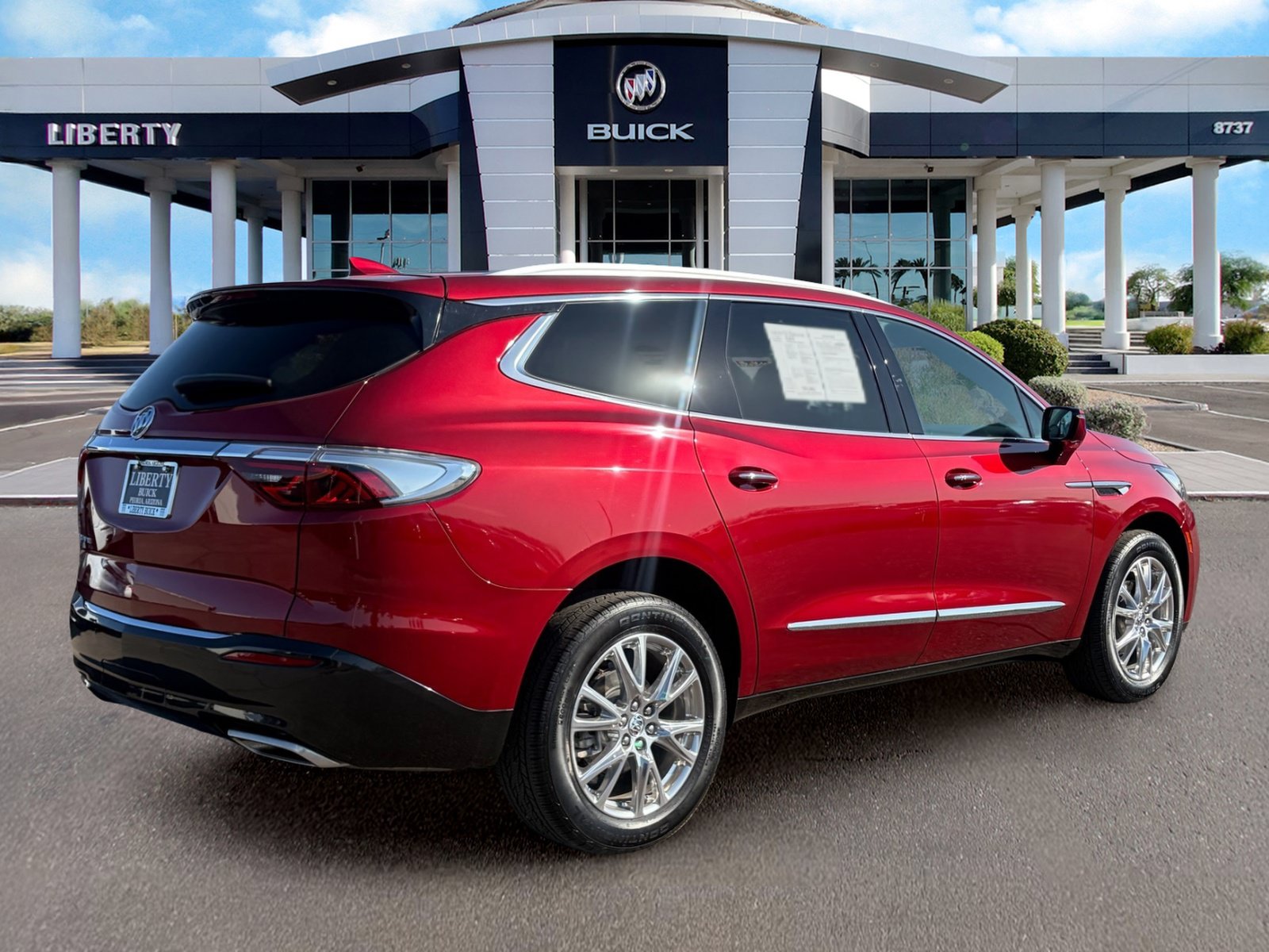 Used 2023 Buick Enclave Essence w/ Experience Buick Package FWD image 4
