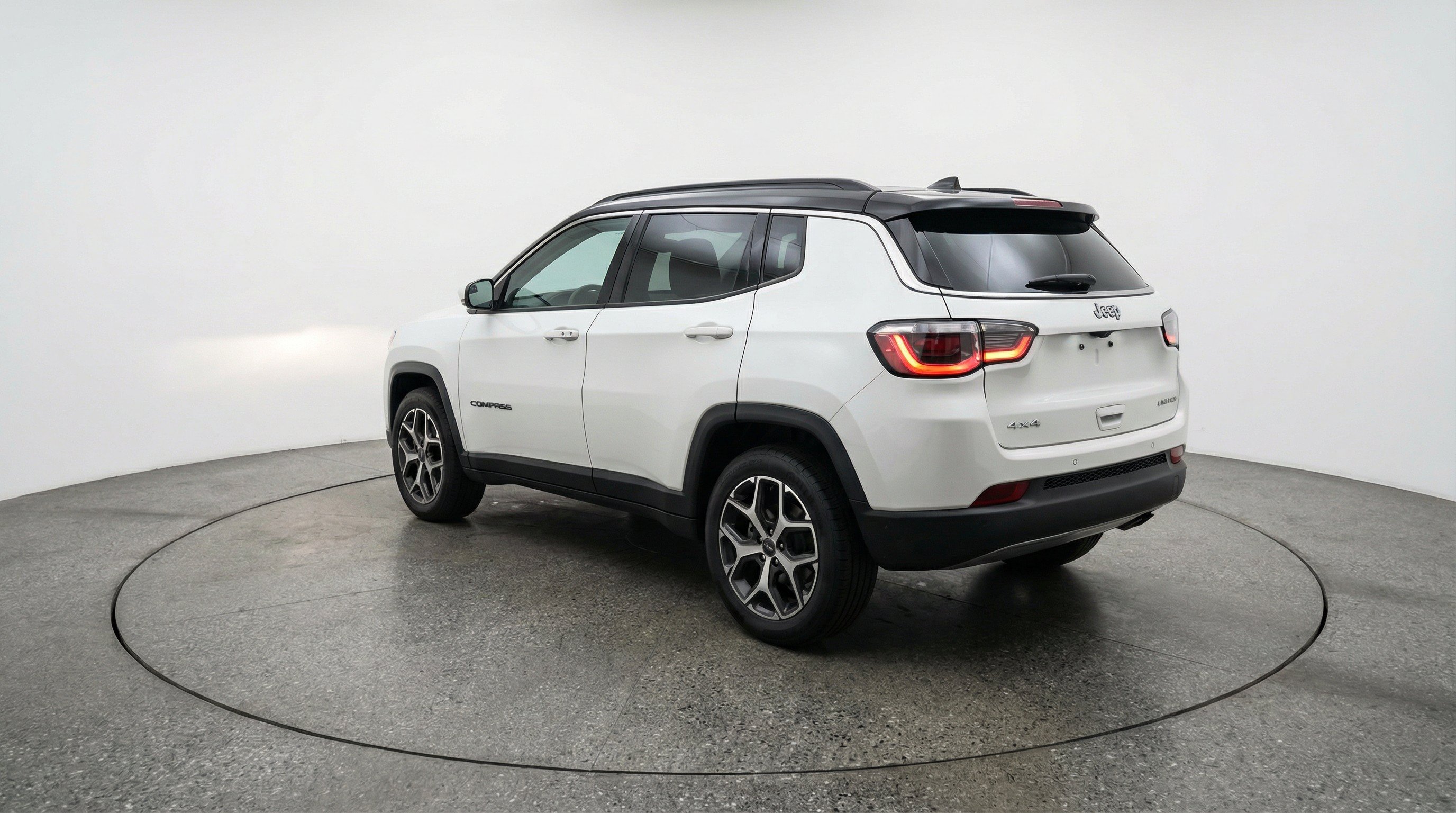 Used 2025 Jeep Compass Limited AWD/4WD image 6