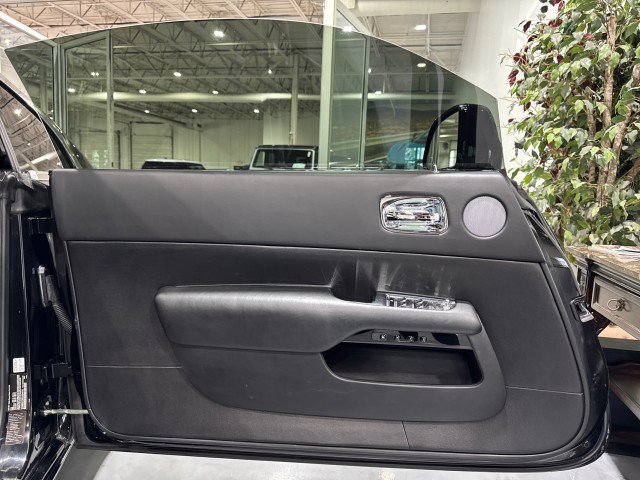 Used 2014 Rolls-Royce Wraith image 40