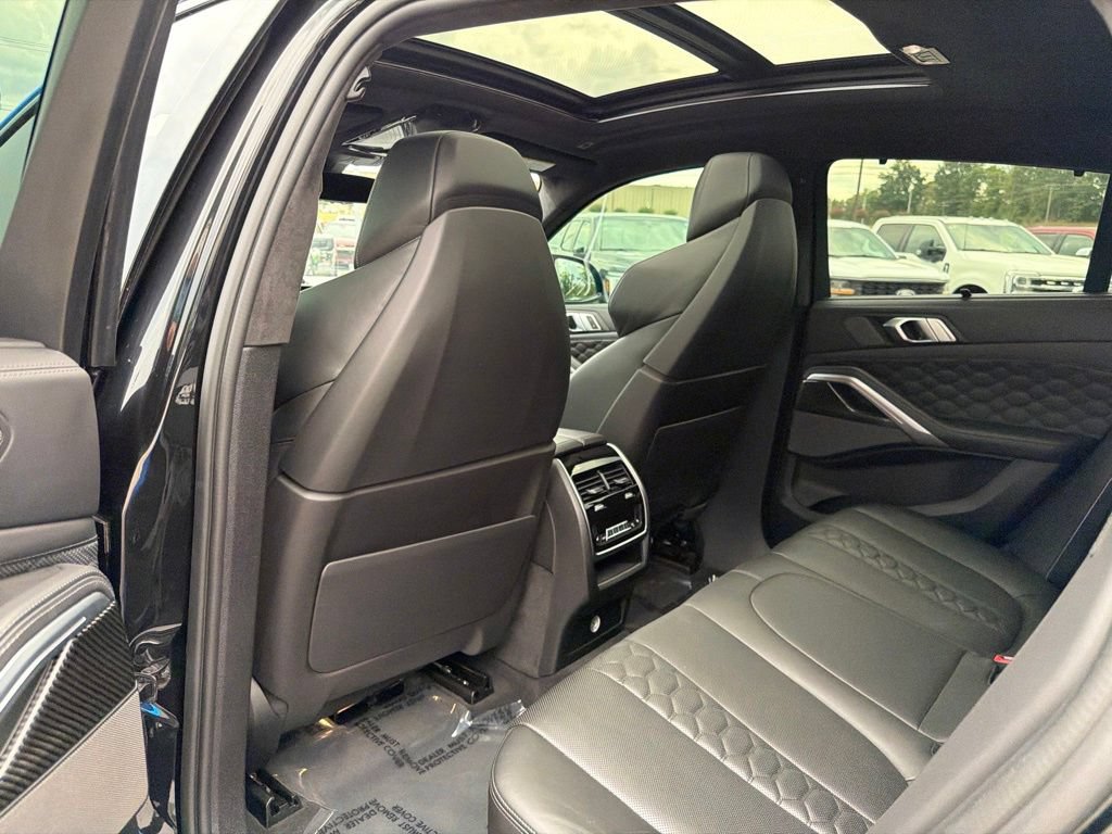 Used 2021 BMW X6 M AWD/4WD image 16
