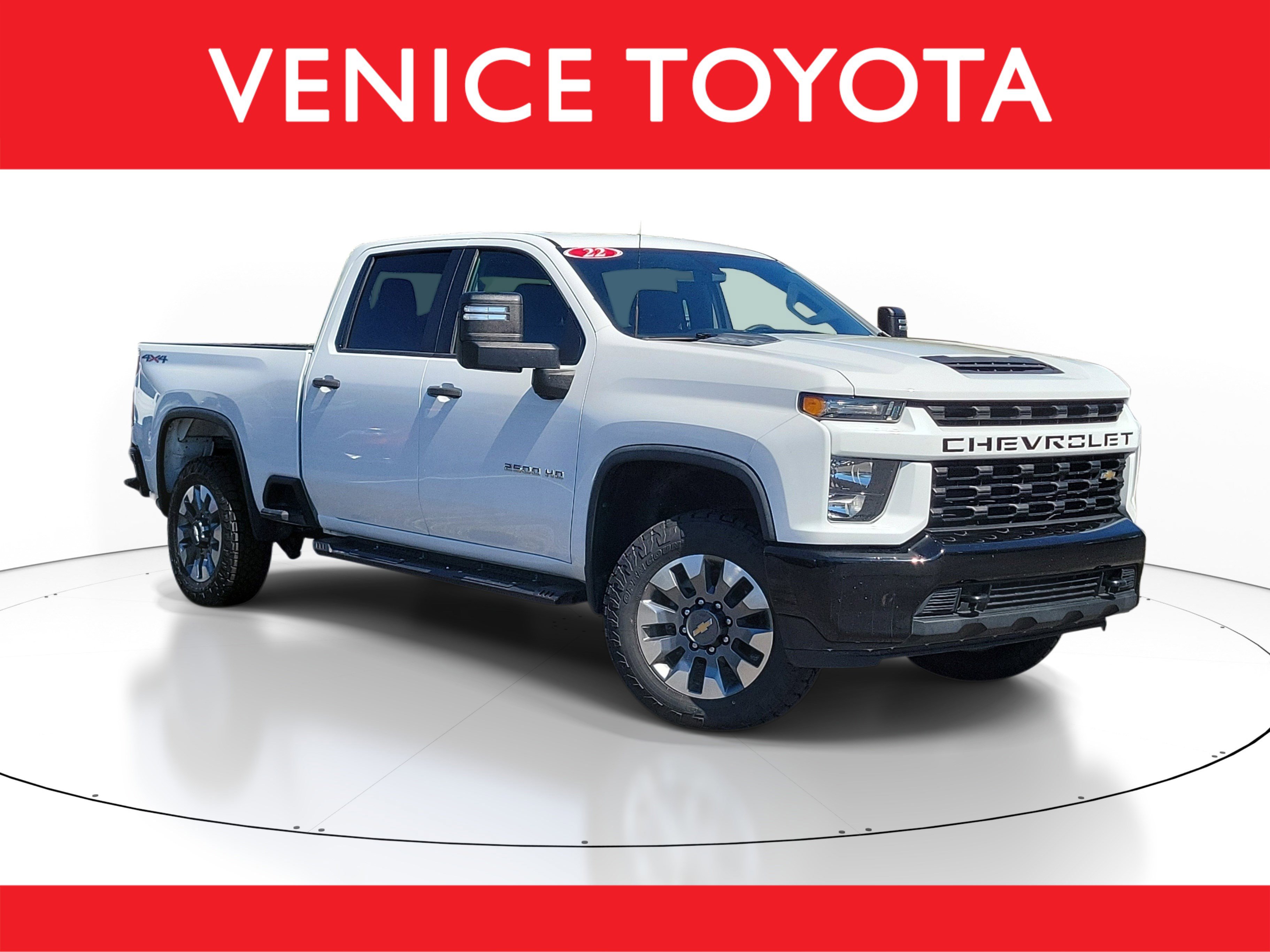 Used 2022 Chevrolet Silverado 2500 Custom image 1