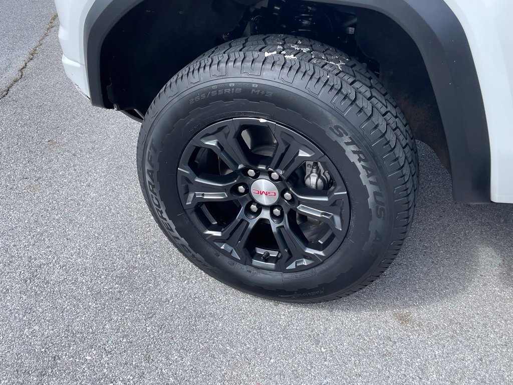 Used 2024 GMC Canyon Elevation RWD image 32