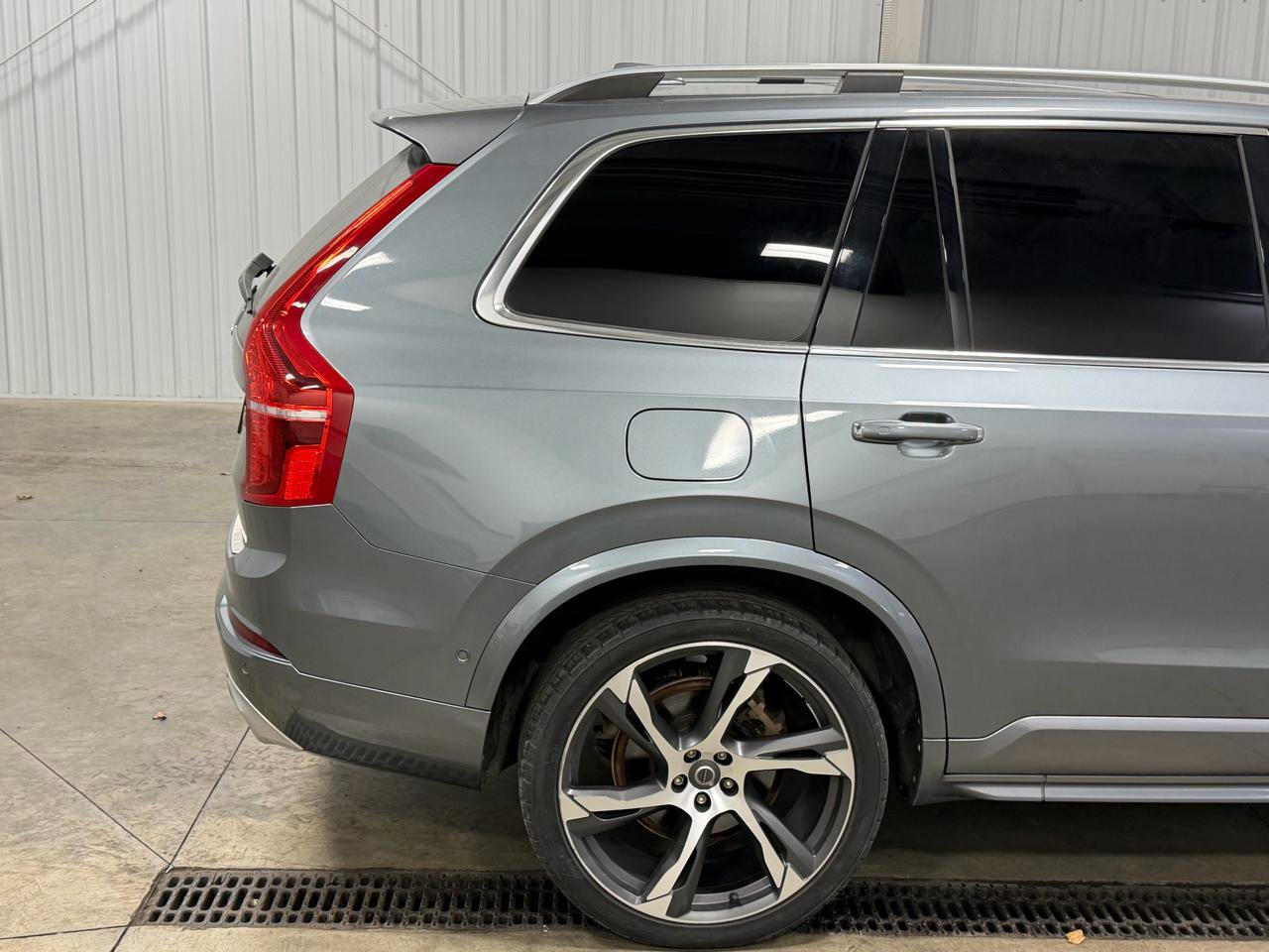 Used 2018 Volvo XC90 T6 Momentum w/ Convenience Package image 19