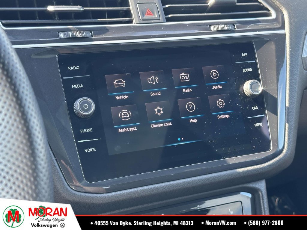 Used 2024 Volkswagen Tiguan SE R-Line AWD/4WD image 27