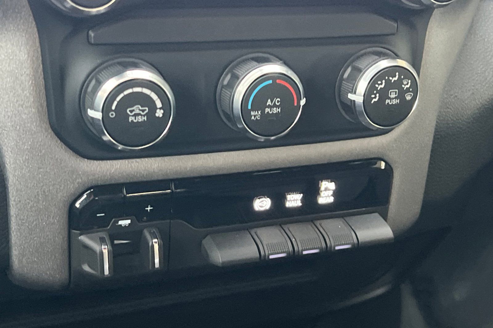 Used 2024 RAM 2500 Tradesman w/ Towing Technology Group image 19