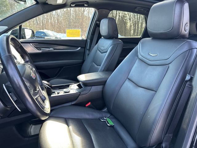 Used 2024 Cadillac XT5 Sportv w/ LPO, Floor Liner Package image 43