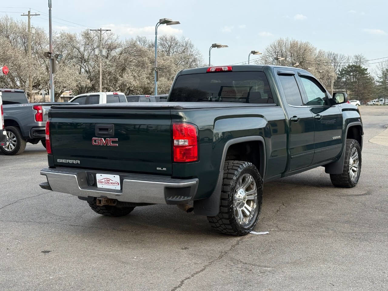 Used 2015 GMC Sierra 1500 SLE w/ SLE Value Package image 4