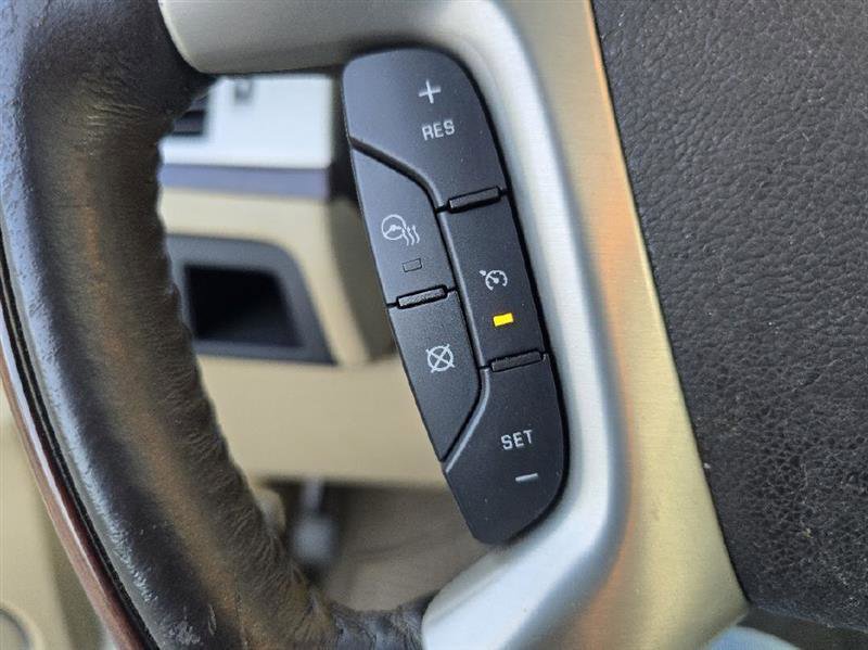 Used 2013 Cadillac Escalade ESV Luxury RWD image 37
