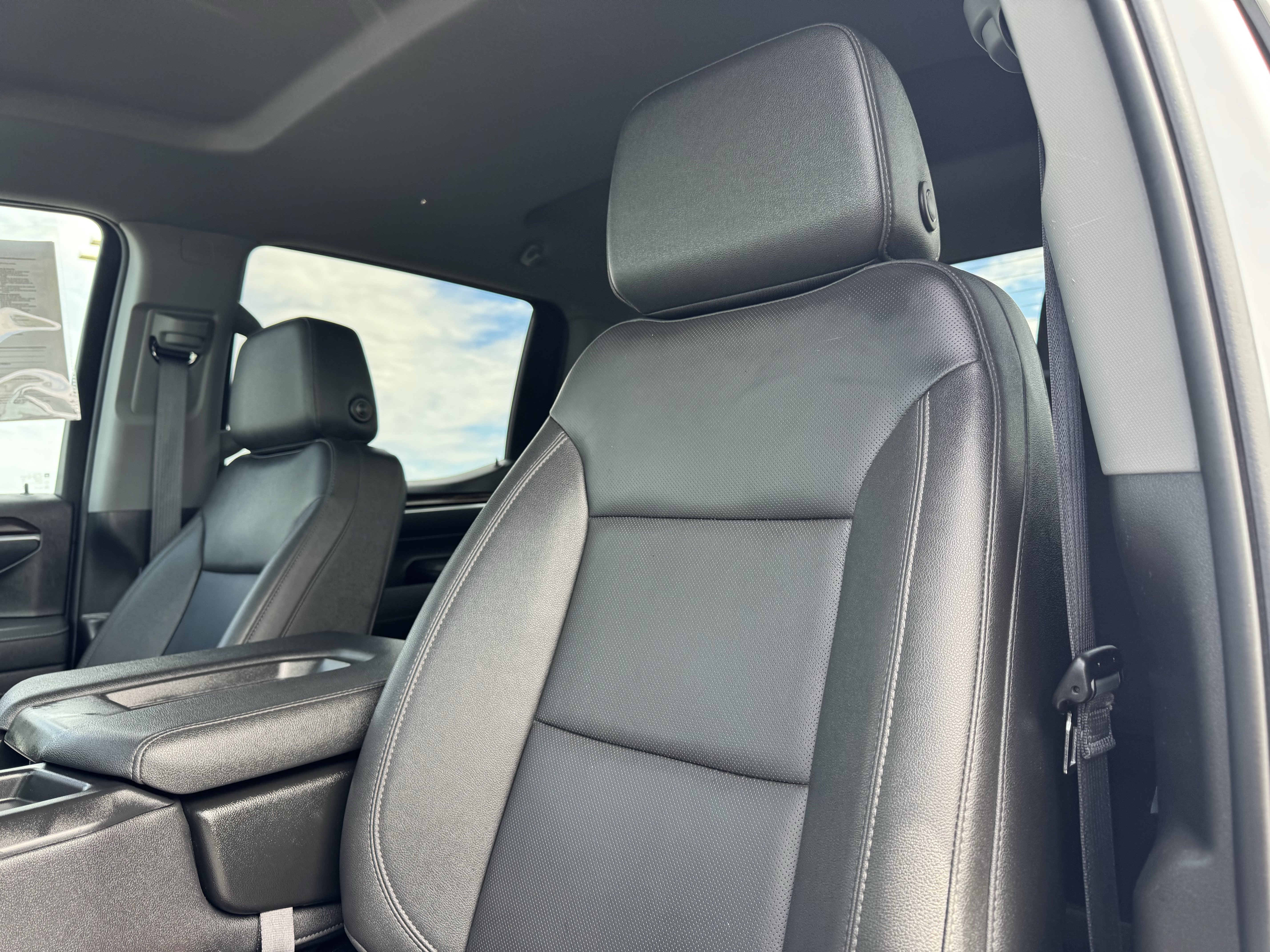 Certified 2026 GMC Sierra 1500 SLT AWD/4WD image 13