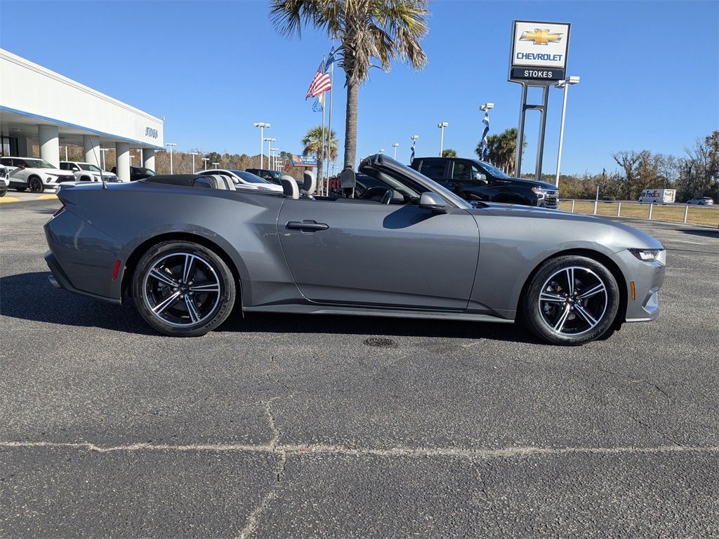 Used 2024 Ford Mustang Premium image 3