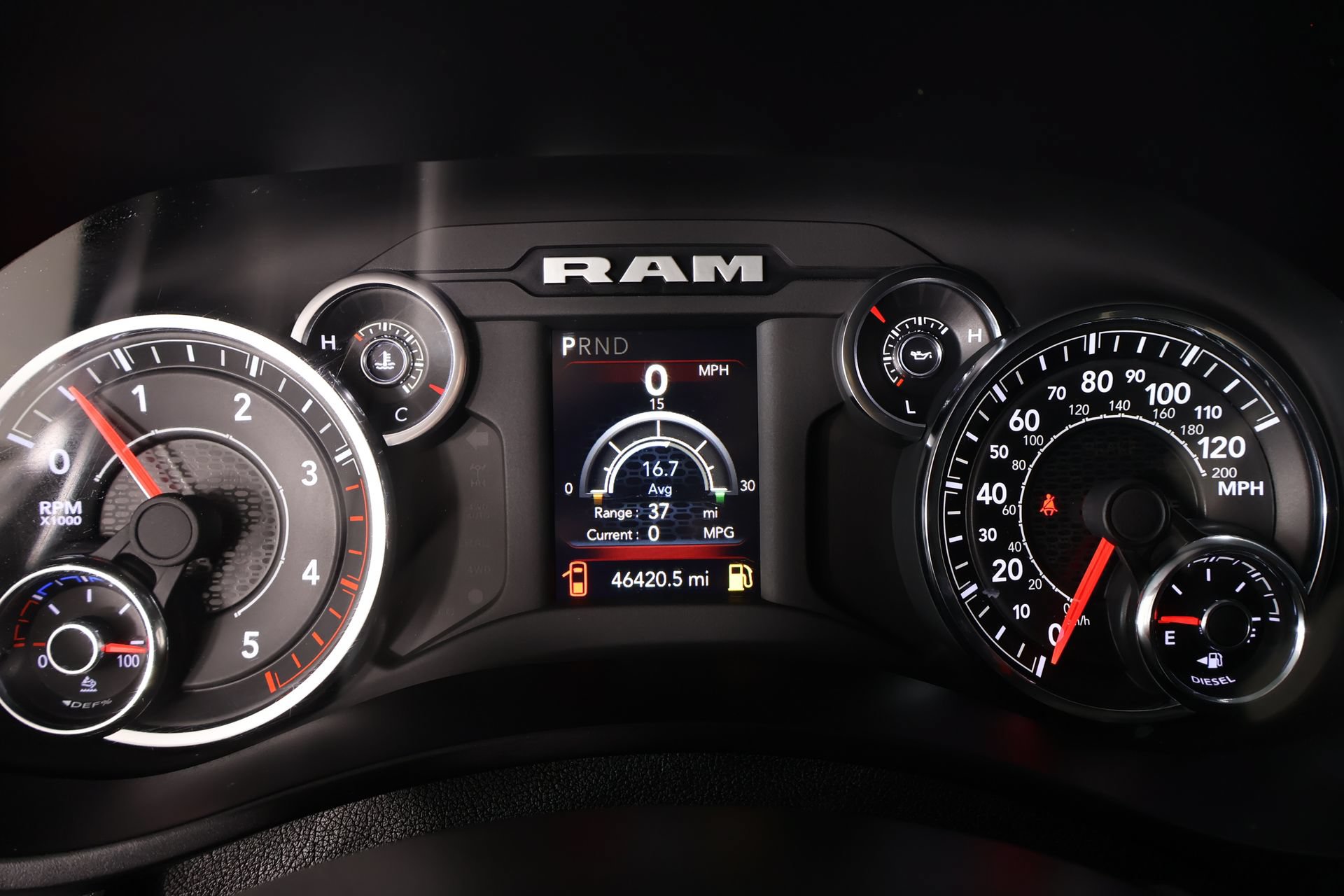 Used 2024 RAM 2500 Tradesman w/ Chrome Appearance Group AWD/4WD image 4