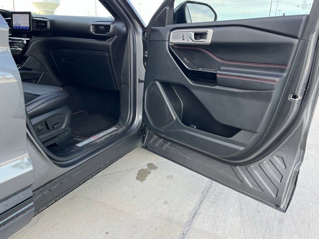 Used 2023 Ford Explorer ST-Line w/ Class IV Trailer Tow Package image 21