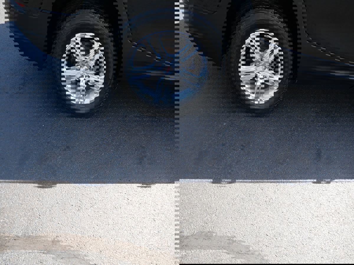 Used 2019 GMC Terrain SLE image 34