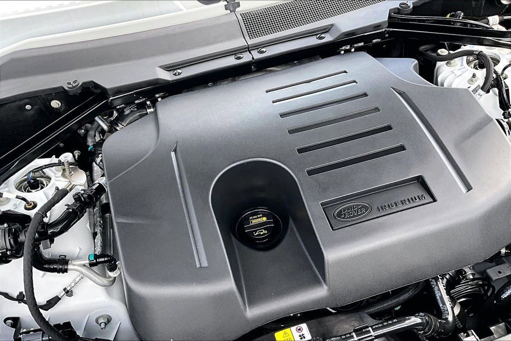 Used 2025 Land Rover Defender 90 X-Dynamic SE image 29