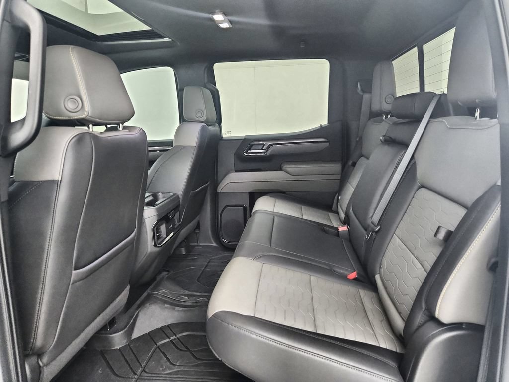 Used 2025 Chevrolet Silverado 1500 ZR2 w/ Technology Package AWD/4WD image 34