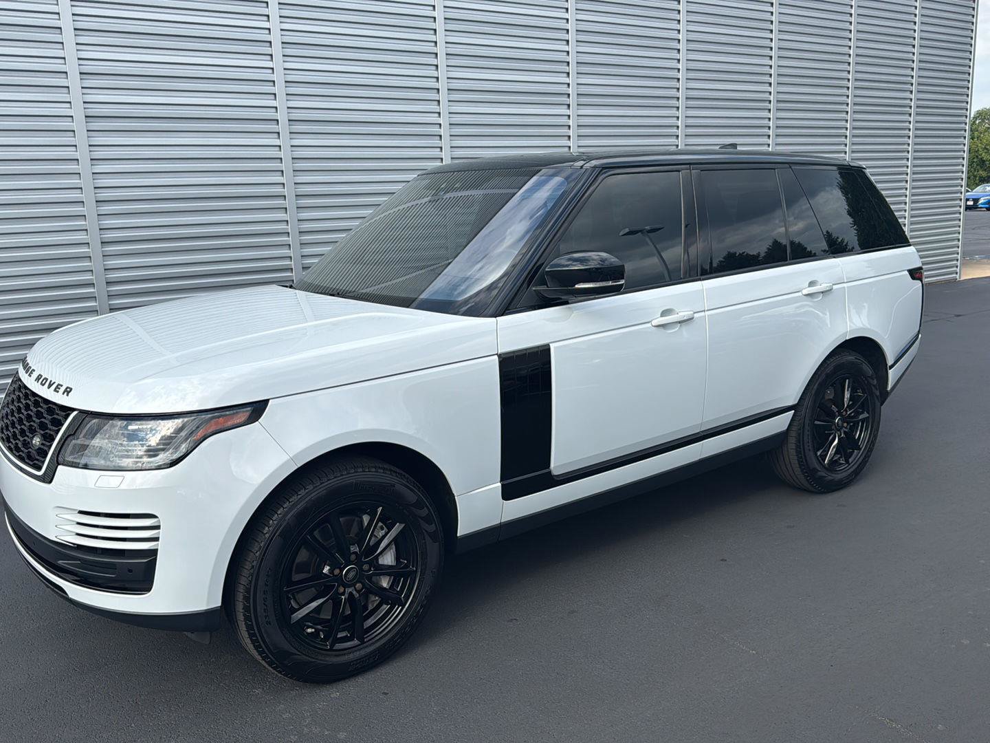Used 2020 Land Rover Range Rover AWD/4WD image 1