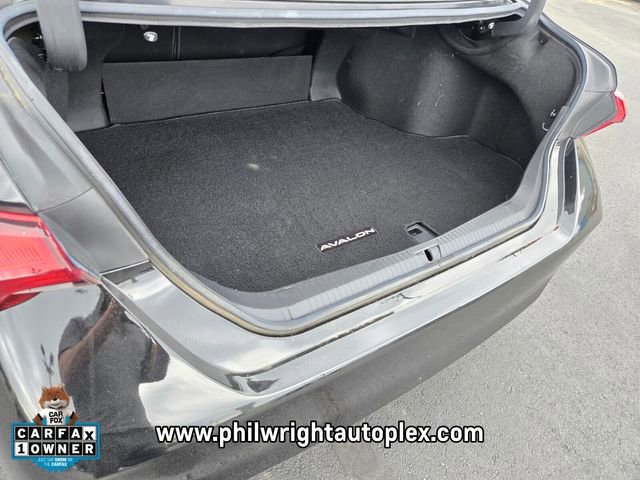 Used 2019 Toyota Avalon Limited image 15