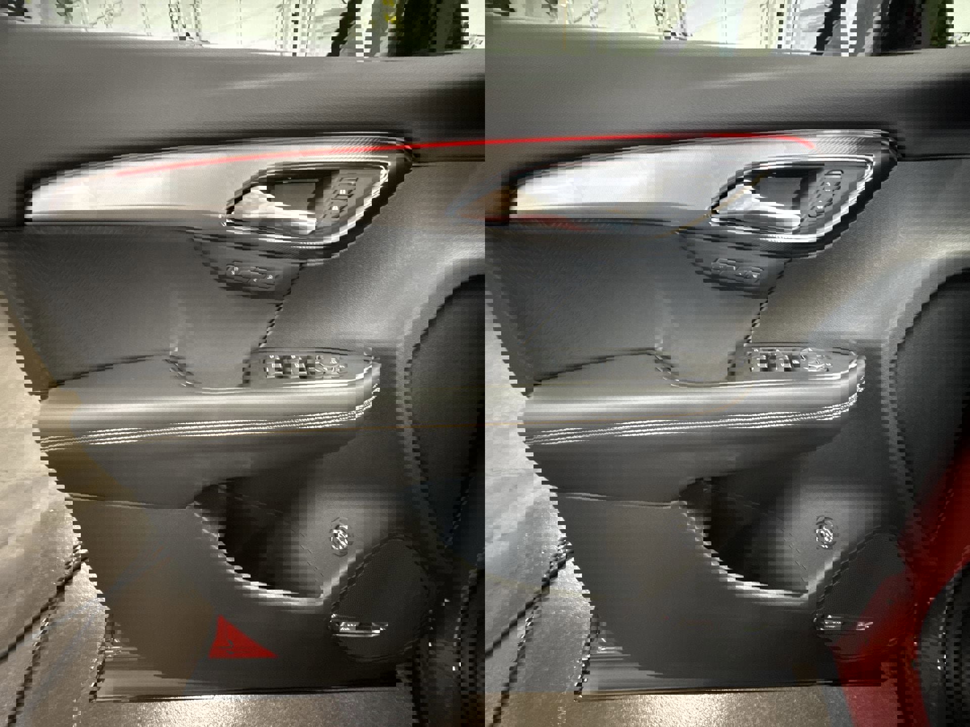 New 2025 Buick Envision Sport Touring image 22