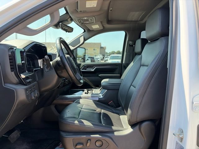 Used 2024 Chevrolet Silverado 2500 LTZ w/ LTZ Plus Package AWD/4WD image 11
