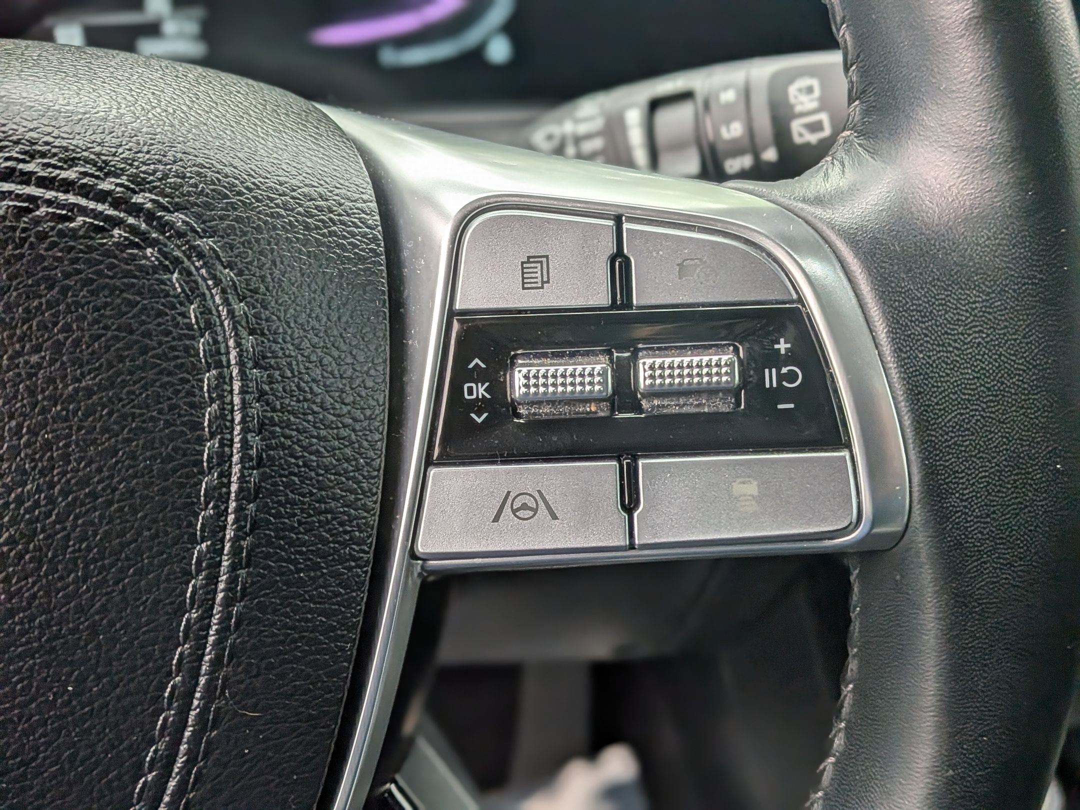 Used 2025 Kia Telluride S AWD/4WD image 23