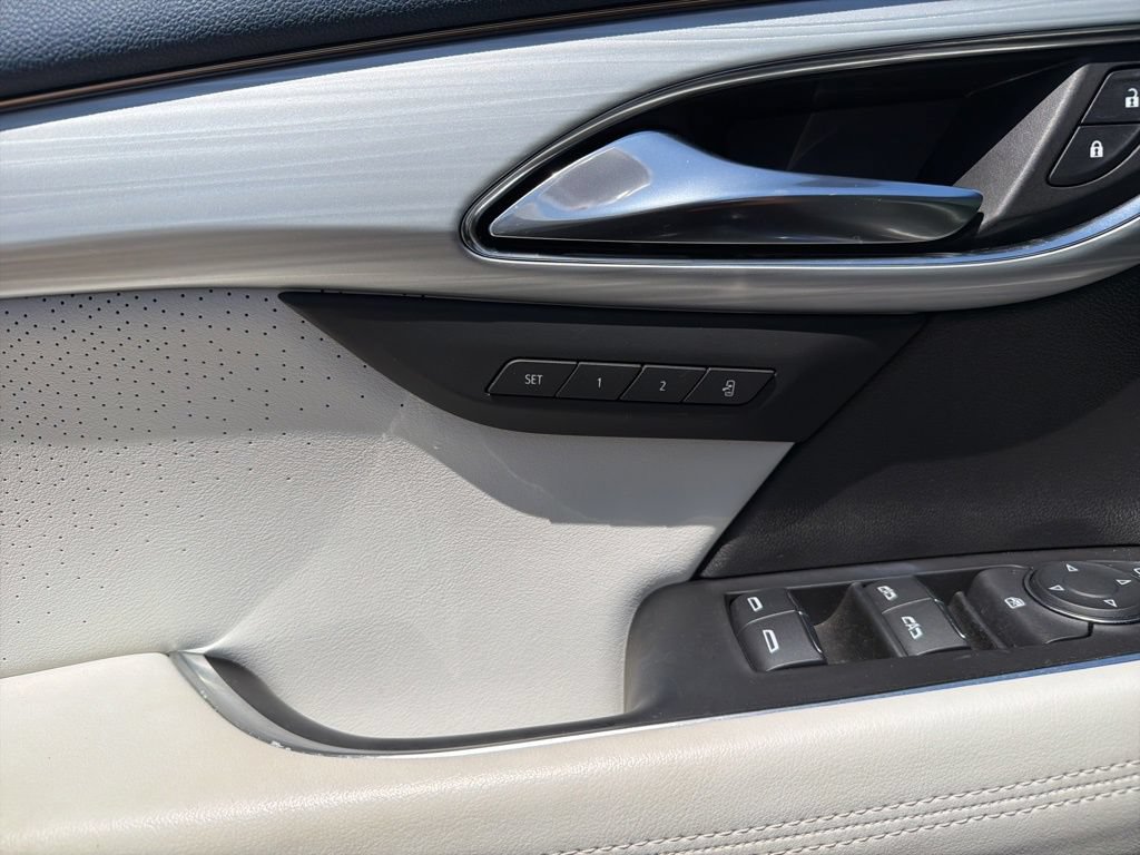 Used 2024 Buick Envision Avenir AWD/4WD image 48