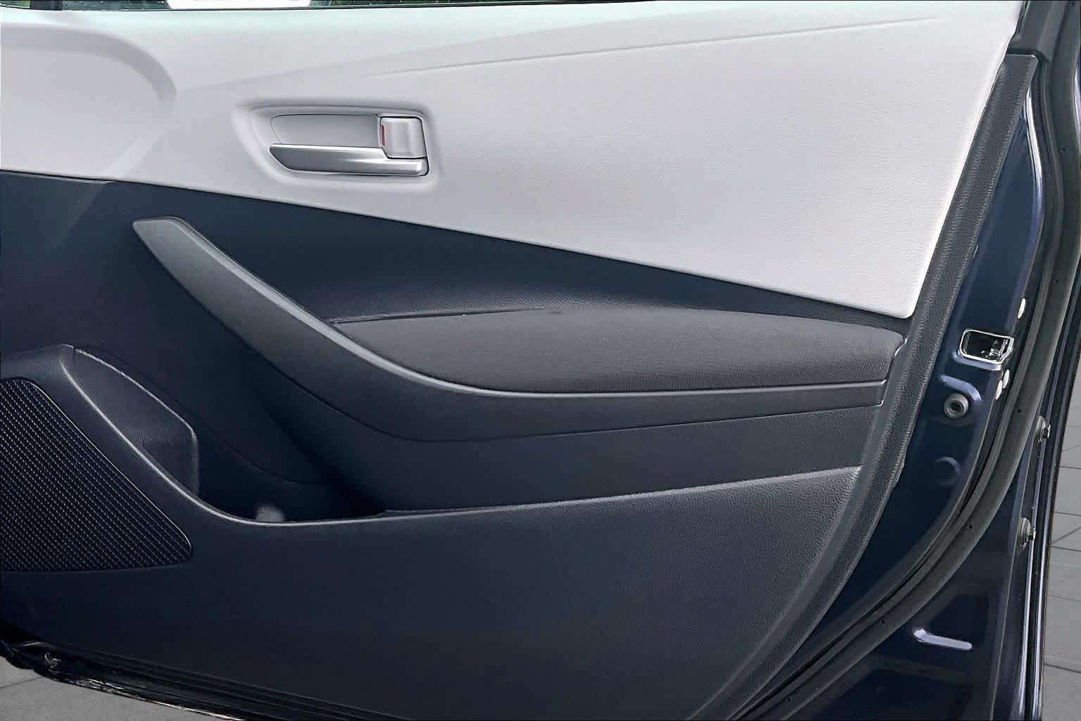 Used 2026 Toyota Corolla SE FWD image 23