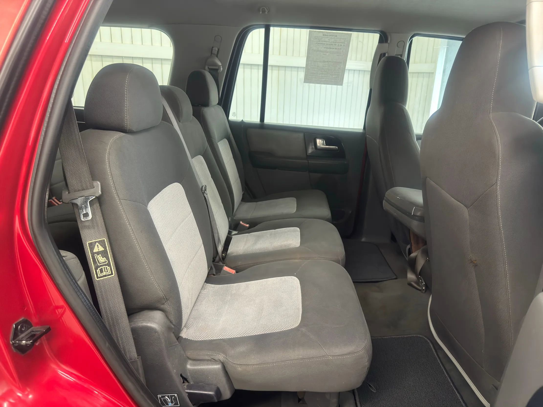 Used 2003 Ford Expedition XLT image 11